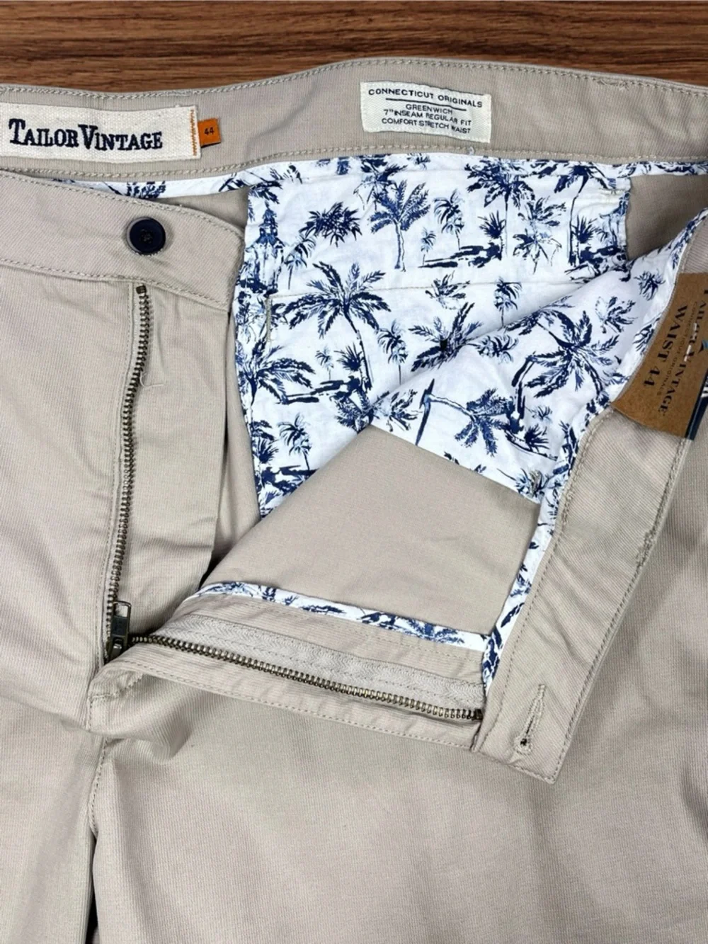 Tailor Vintage Men’s Greenwich Reg. Fit Summer Khaki Shorts. Size 44 - Picture 3 of 14